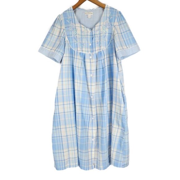 Miss Elaine Seersucker Housecoat Women's M Blue Embroidered Snap Front Pockets - Picture 1 of 8